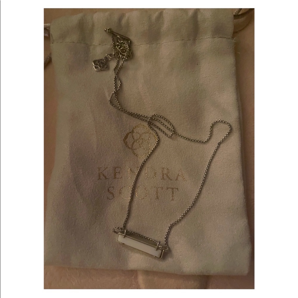 Kendra Scott necklace